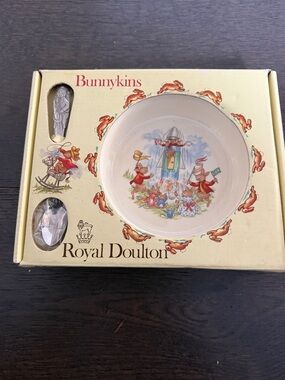 Royal Doulton Bunnykins Kids Bowl & Spoon Set - Cream with Red and Blue Artwork